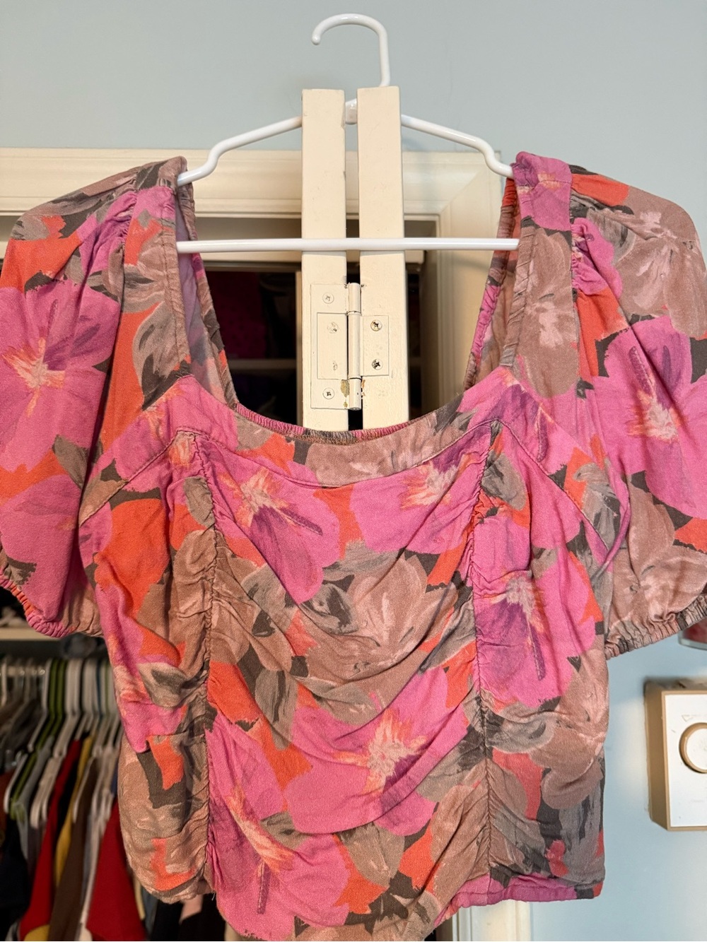 Saltwater luxe Floral Pink Puff Sleeve Crop Top